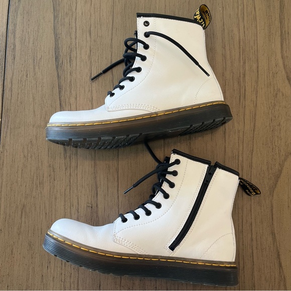 Doc Martens Girls White Boots - Picture 4 of 7